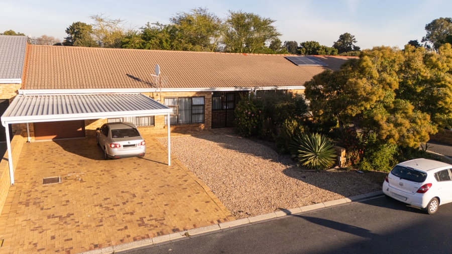 To Let 3 Bedroom Property for Rent in De Kuilen Western Cape